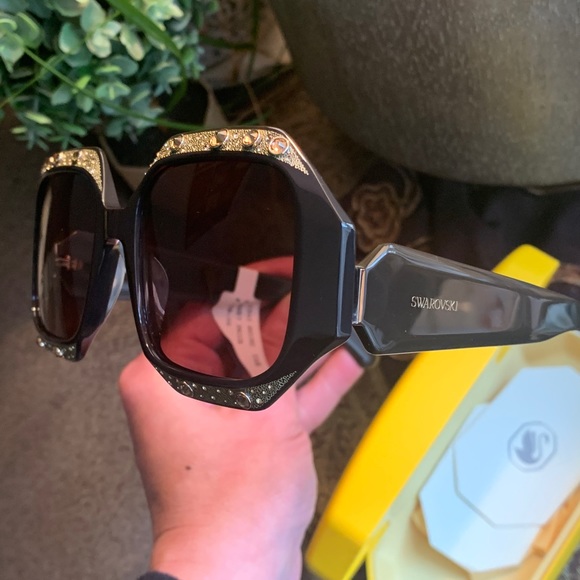 Authentic SWAROVSKI 53mm crystals geometric square sunglasses - Picture 6 of 16